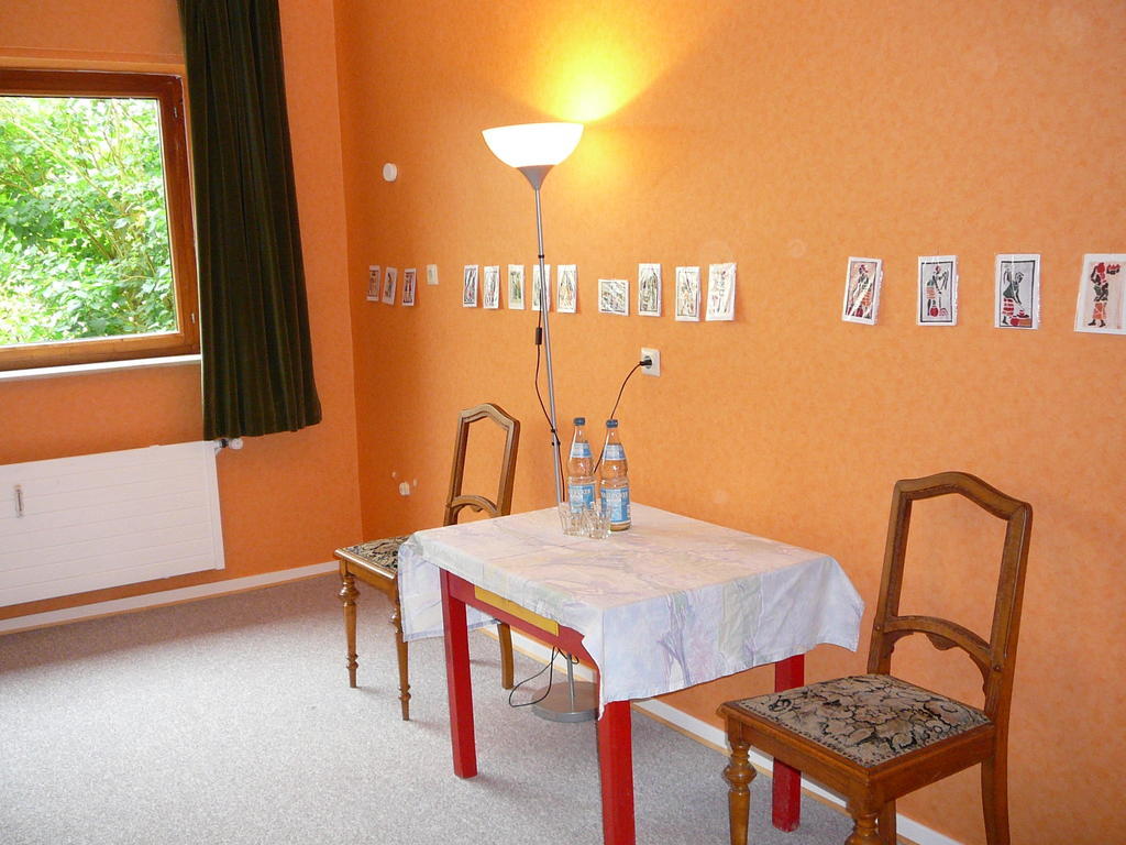 O11- Großzügige Fewo im Künstlerhaus Lichtenfels-Sachsenberg Exterior foto
